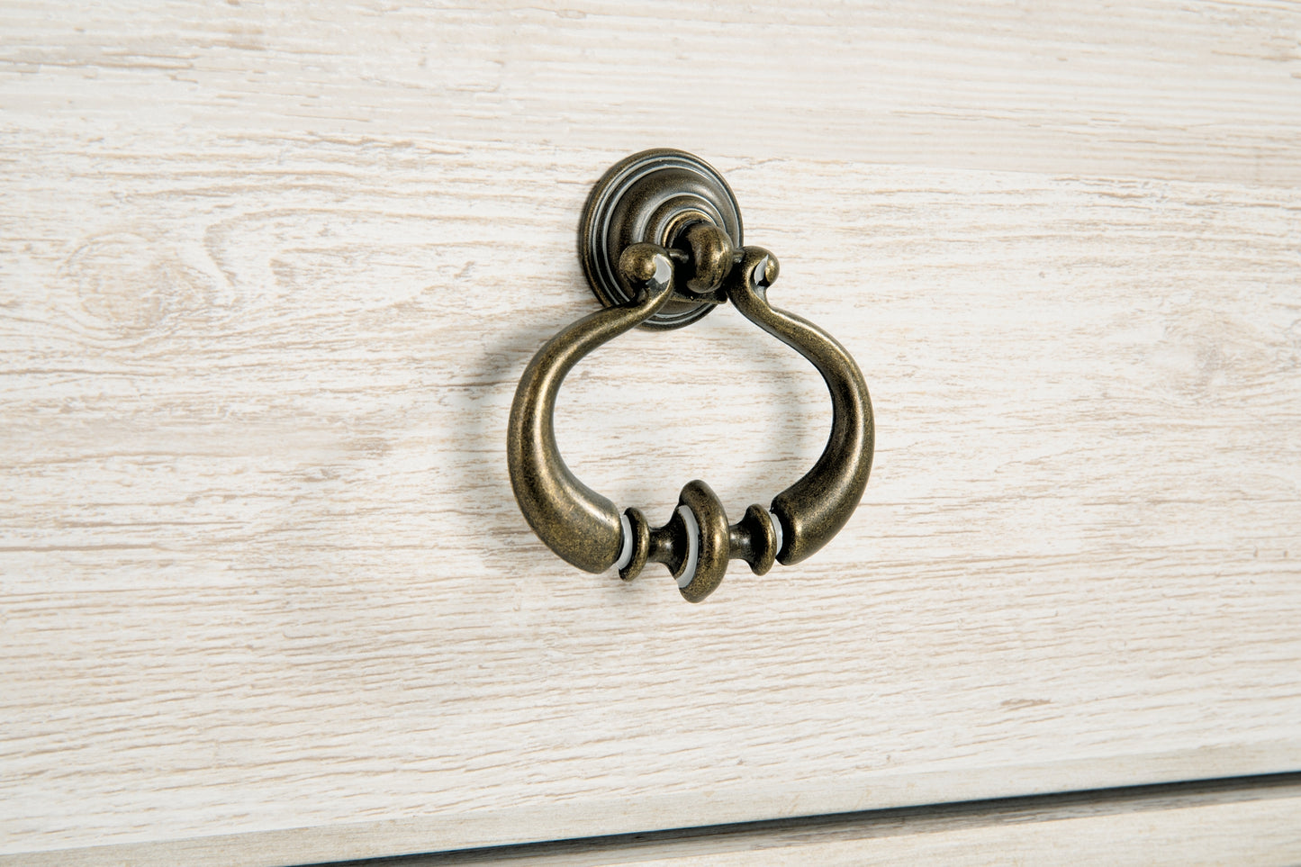 Willowton / Panel Headboard Bed With Mirrored Dresser And Chest