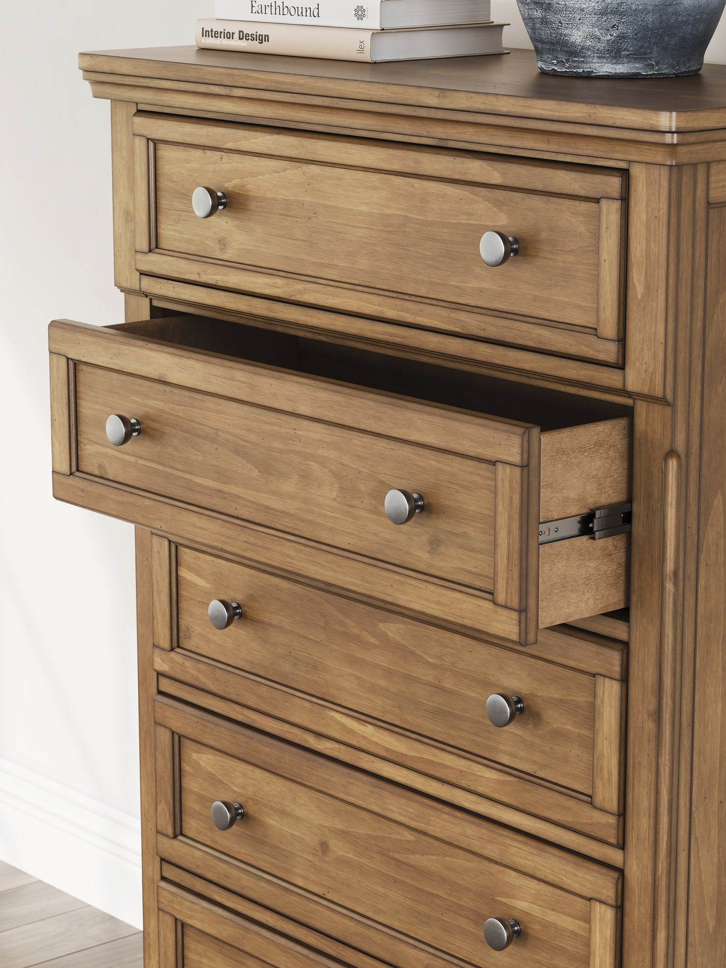 Feddinger Queen Storage Sleigh Bed with Mirrored Dresser and Chest