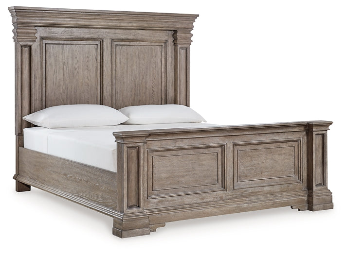 Blairhurst California King Panel Bed with Mirrored Dresser and Chest