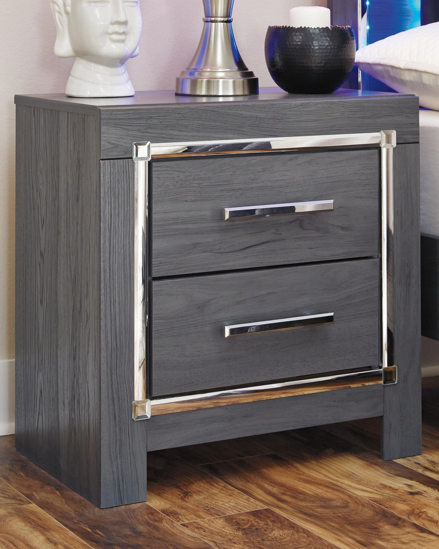 Lodanna Full Upholstered Panel Headboard Bed with Mirrored Dresser, Chest and Nightstand