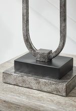 Load image into Gallery viewer, Bennish Metal Table Lamp (1/CN)
