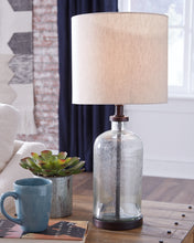 Load image into Gallery viewer, Bandile Glass Table Lamp (1/CN)
