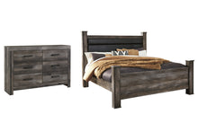 Load image into Gallery viewer, Wynnlow King Poster Bed with Dresser
