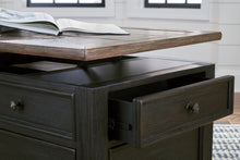 Load image into Gallery viewer, Tyler Creek Coffee Table with 1 End Table
