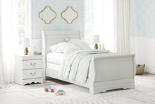 Load image into Gallery viewer, Anarasia Queen Sleigh Bed
